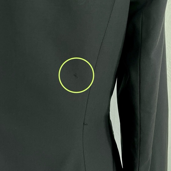 Classiques Entier Three Button Fitted Wool Blazer - Picture 5 of 7